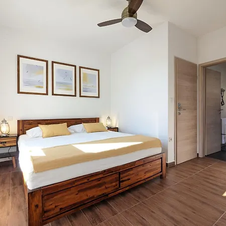 Burin Vakantiehuis Tribalj